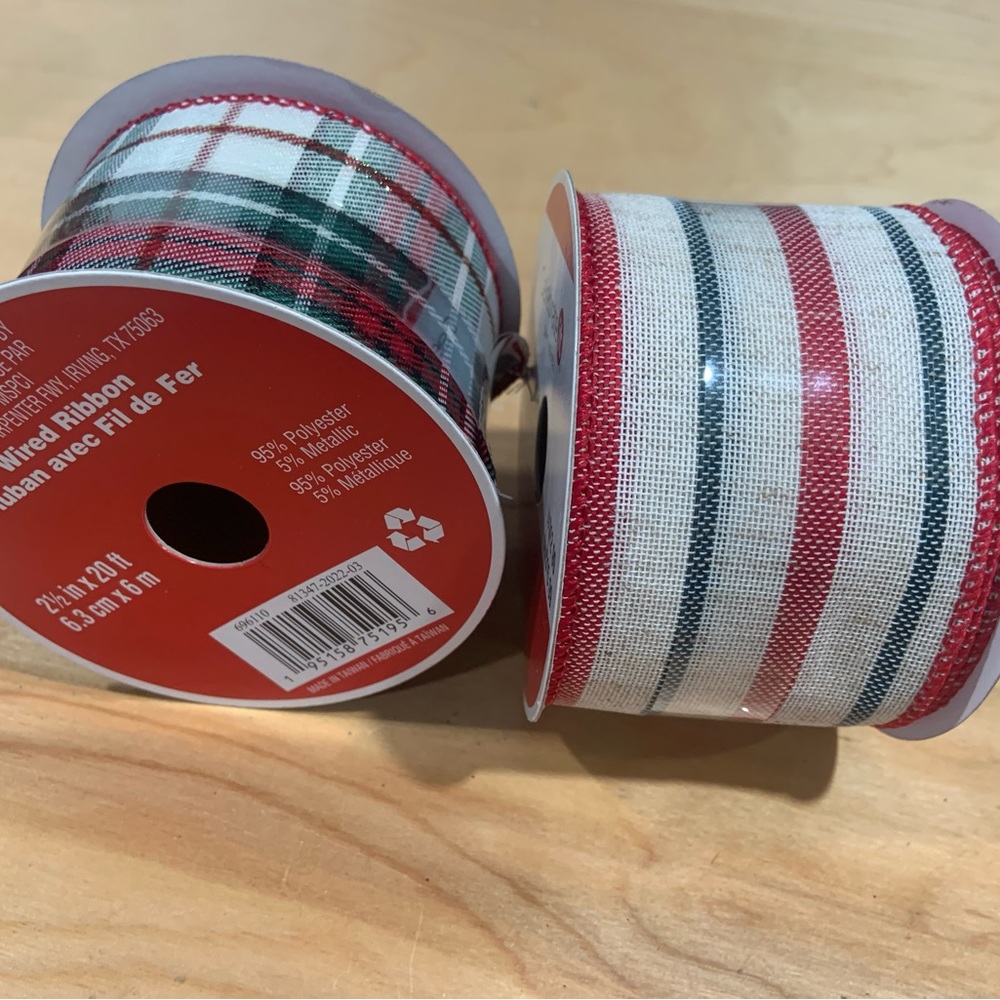 2 holiday ribbons